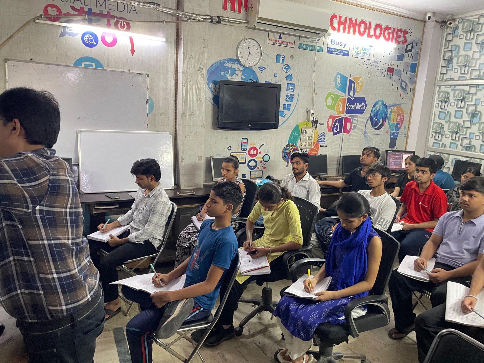 Classes (2) — Nice Web Technologies, Jahangirpuri, Delhi | Best computer institute in Jahangirpuri Delhi Delhi NCR