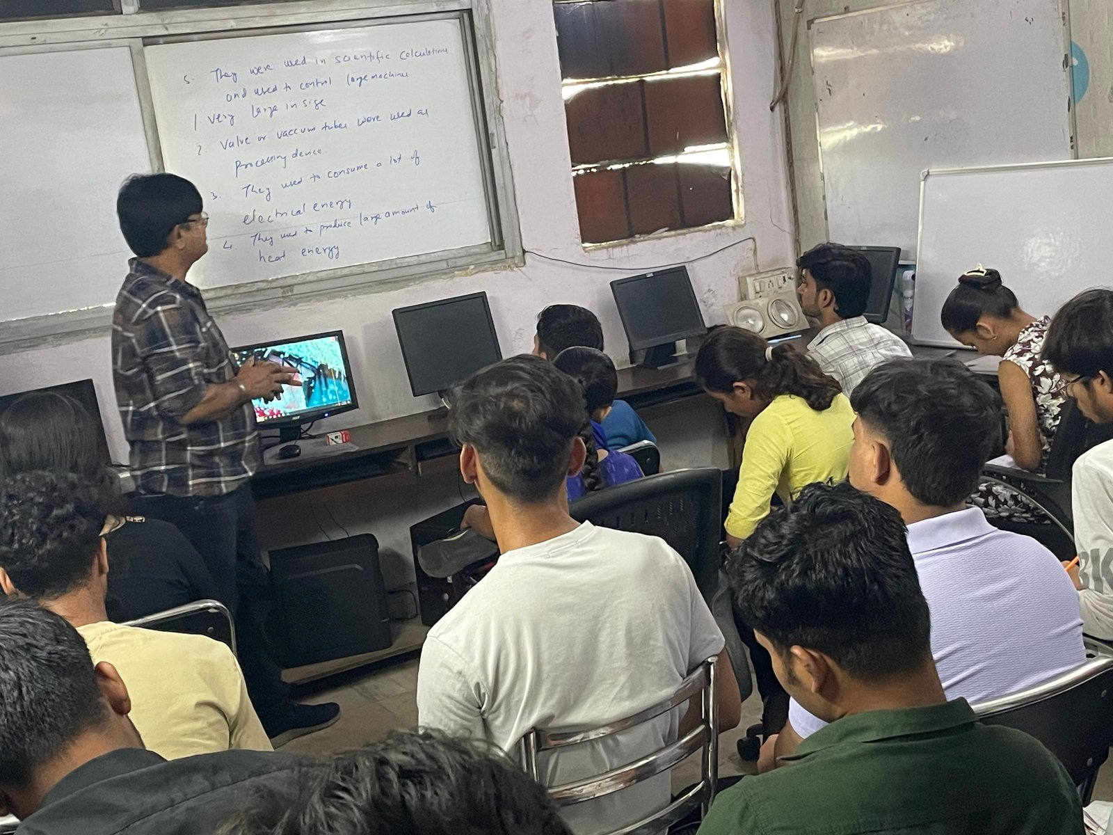Classes (2) — Nice Web Technologies, Jahangirpuri, Delhi | Best computer institute in Jahangirpuri Delhi Delhi NCR
